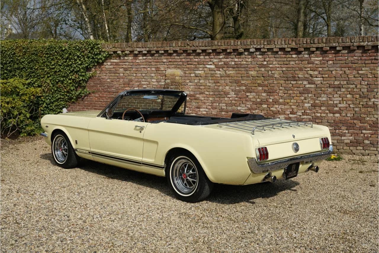 1966 Ford Mustang GT 289 V8 Convertible &ldquo;A-code with the Rally-Pac&rdquo; - Thumbnail 2