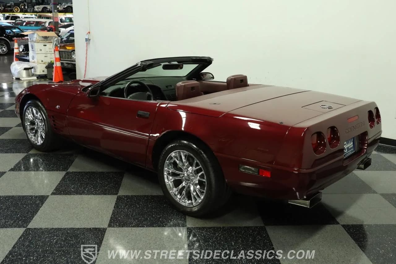 1993 Chevrolet Corvette 40th Anniversary Convertible - Thumbnail 7