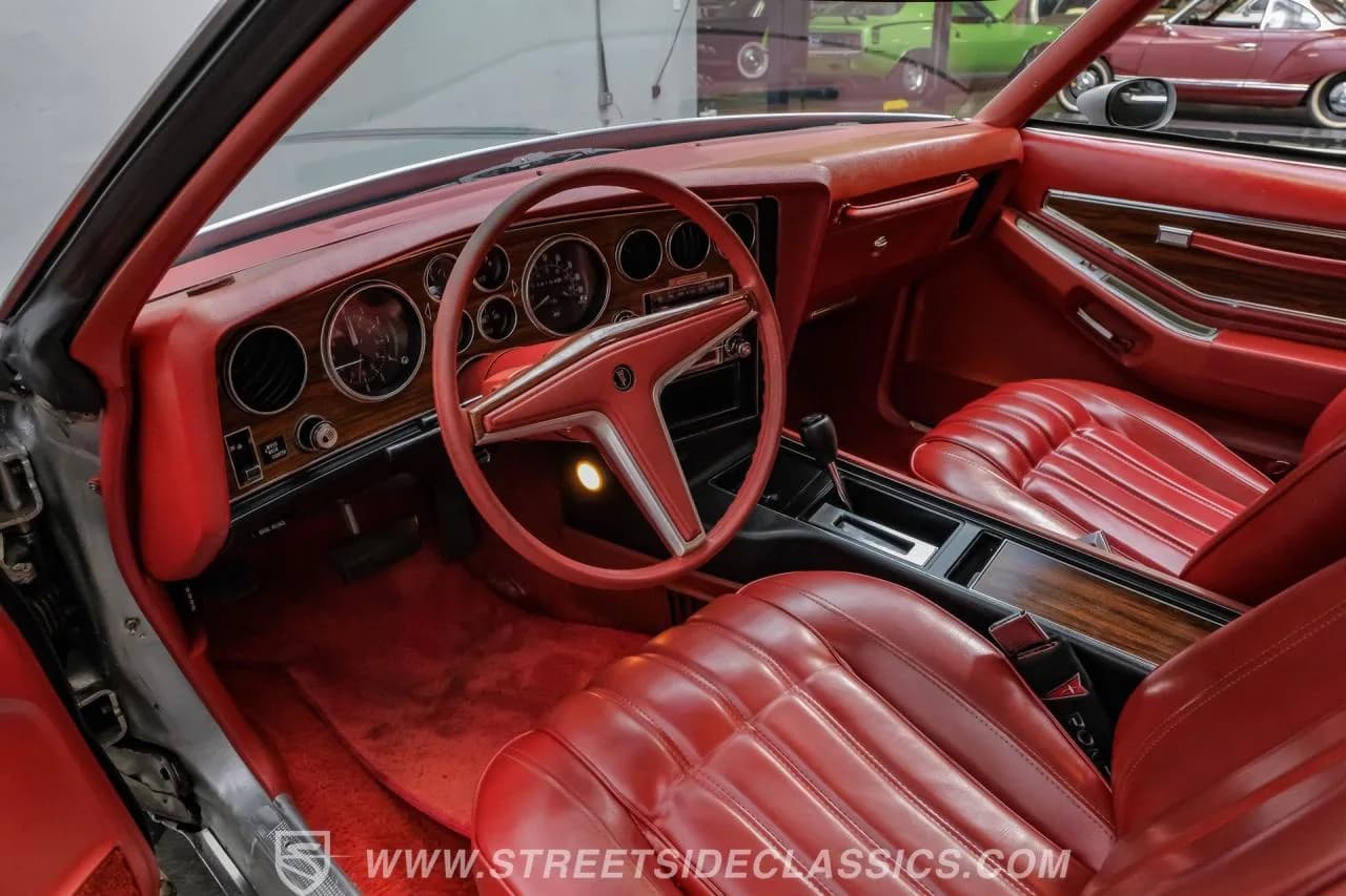 1977 Pontiac Grand Prix SJ - Thumbnail 4