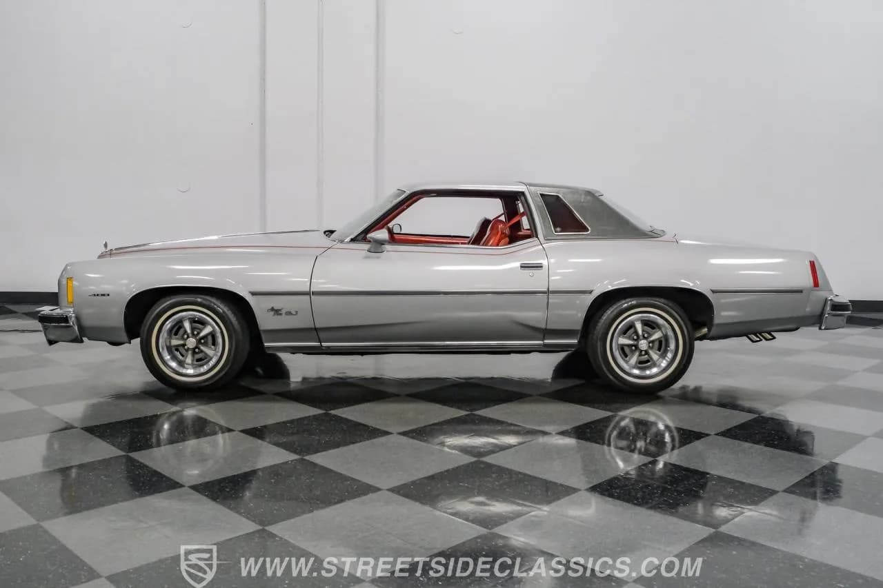 1977 Pontiac Grand Prix SJ - Thumbnail 7