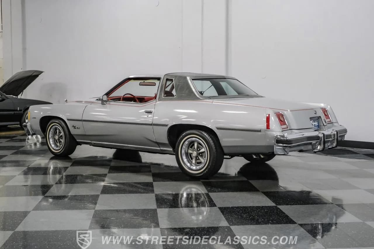 1977 Pontiac Grand Prix SJ - Thumbnail 8
