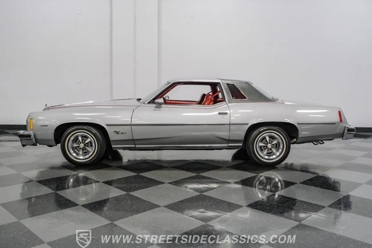1977 Pontiac Grand Prix SJ - Thumbnail 2