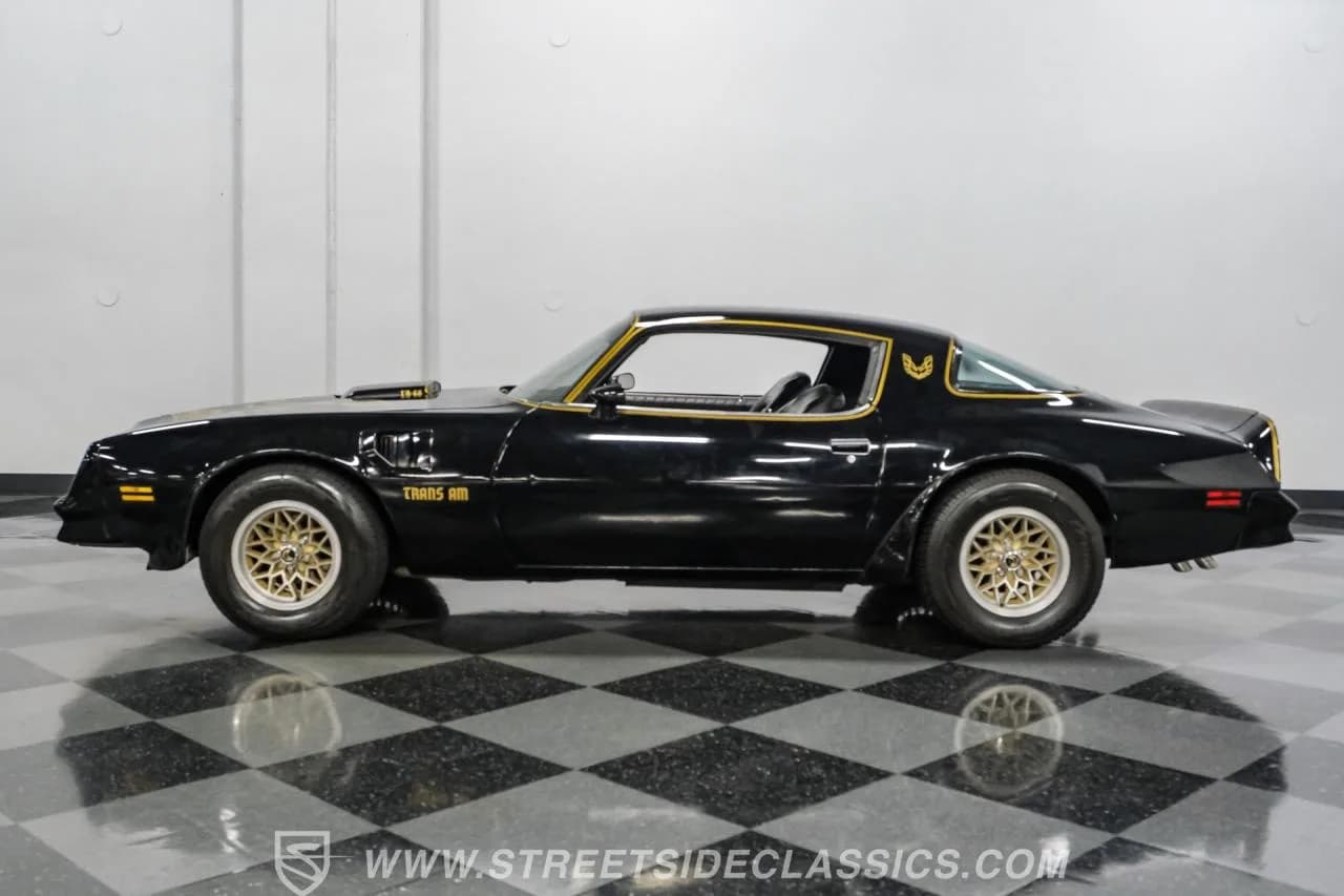 1977 Pontiac Firebird Trans Am - Thumbnail 7