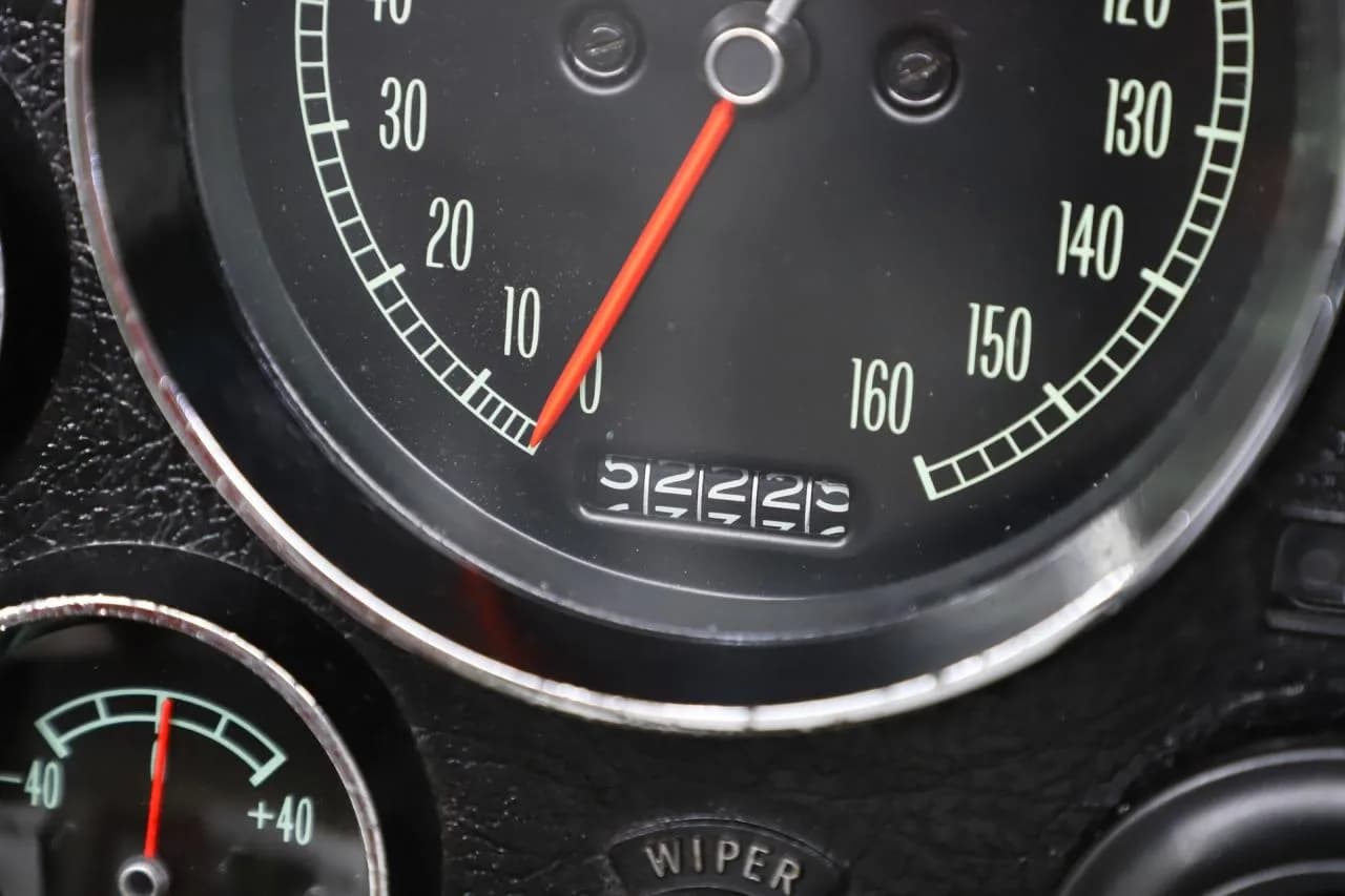 1965 Chevrolet Corvette - Thumbnail 4