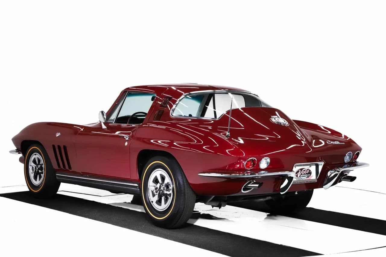 1965 Chevrolet Corvette - Thumbnail 6