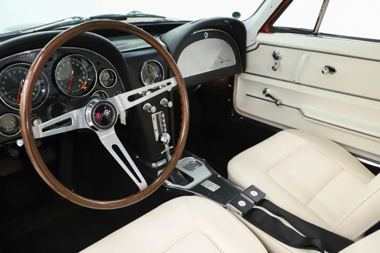 1965 Chevrolet Corvette - Thumbnail 2