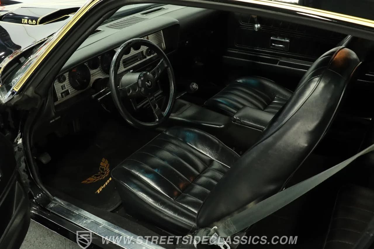 1977 Pontiac Firebird Trans Am - Thumbnail 4