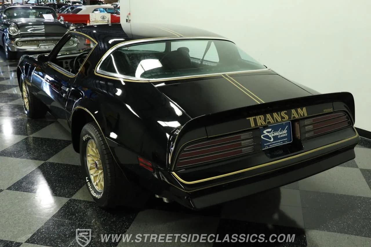 1977 Pontiac Firebird Trans Am - Thumbnail 8