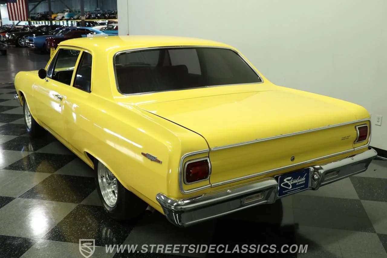 1965 Chevrolet Chevelle 300 Restomod - Thumbnail 8