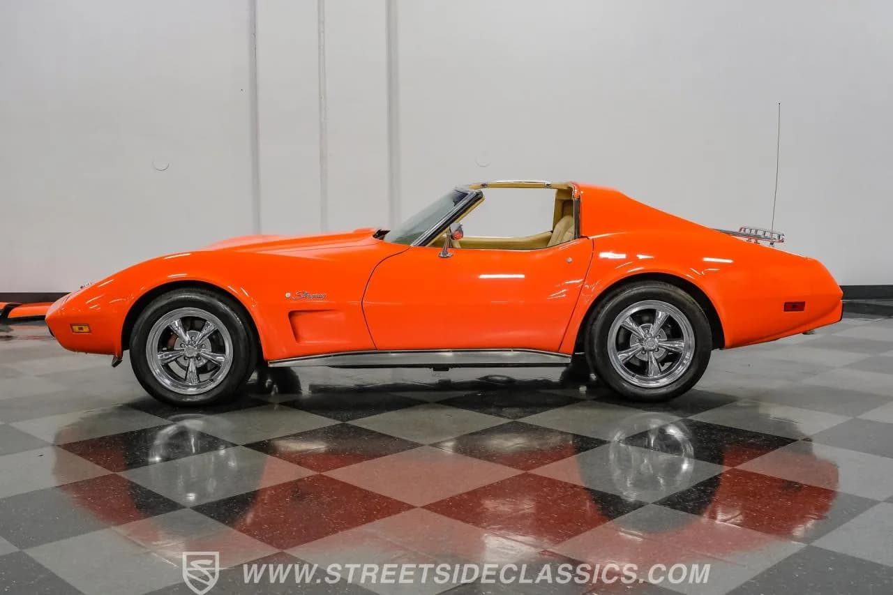 1976 Chevrolet Corvette - Thumbnail 2