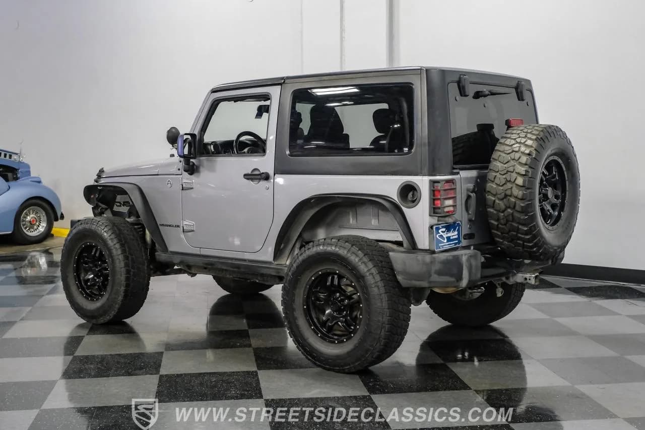 2014 Jeep Wrangler Willys Wheeler Edition - Thumbnail 8