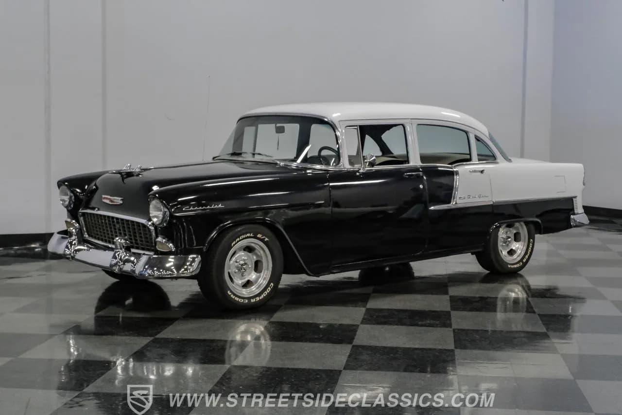 1955 Chevrolet 210 4 Door Sedan Restomod - Thumbnail 6