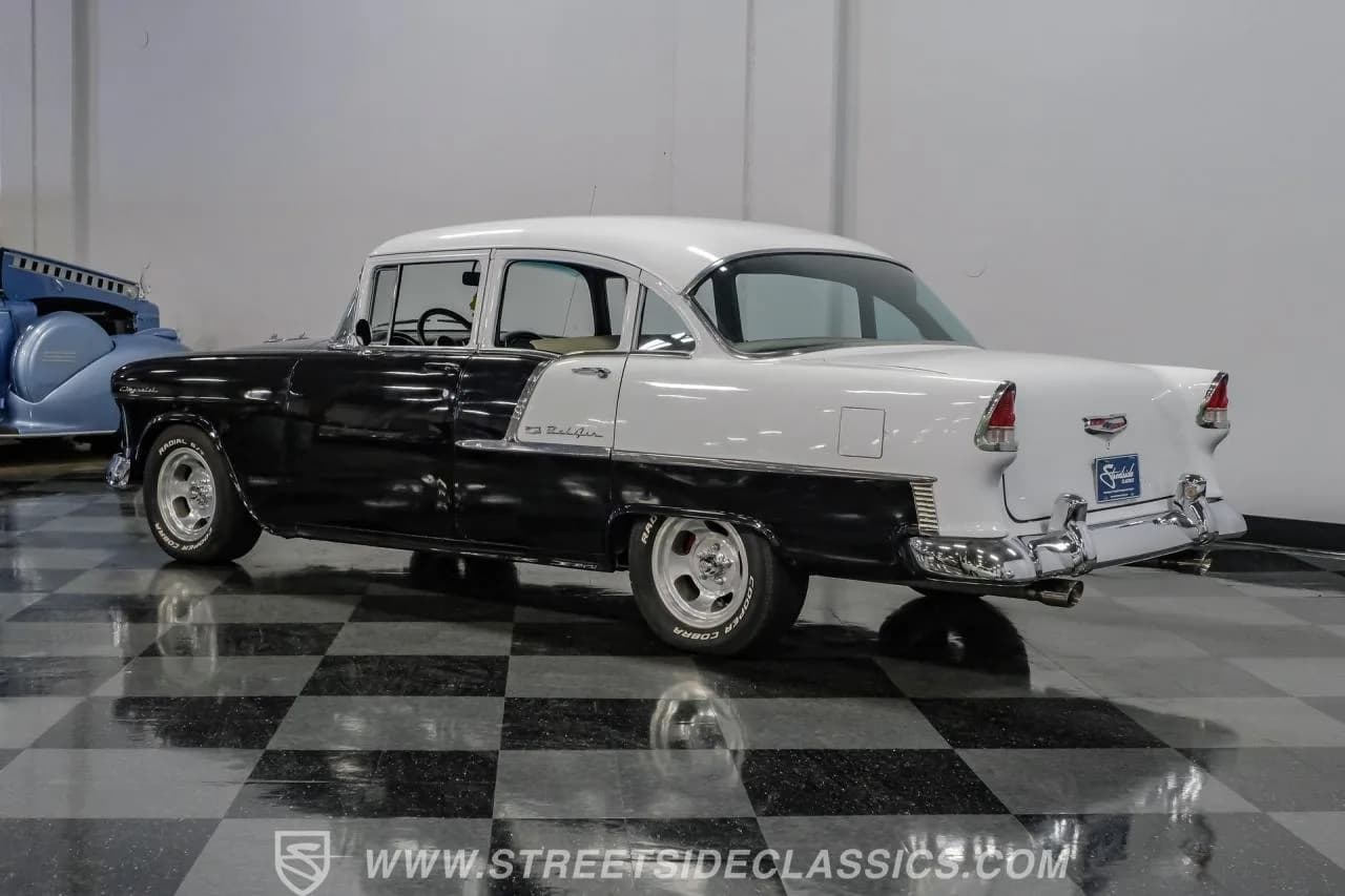 1955 Chevrolet 210 4 Door Sedan Restomod - Thumbnail 8