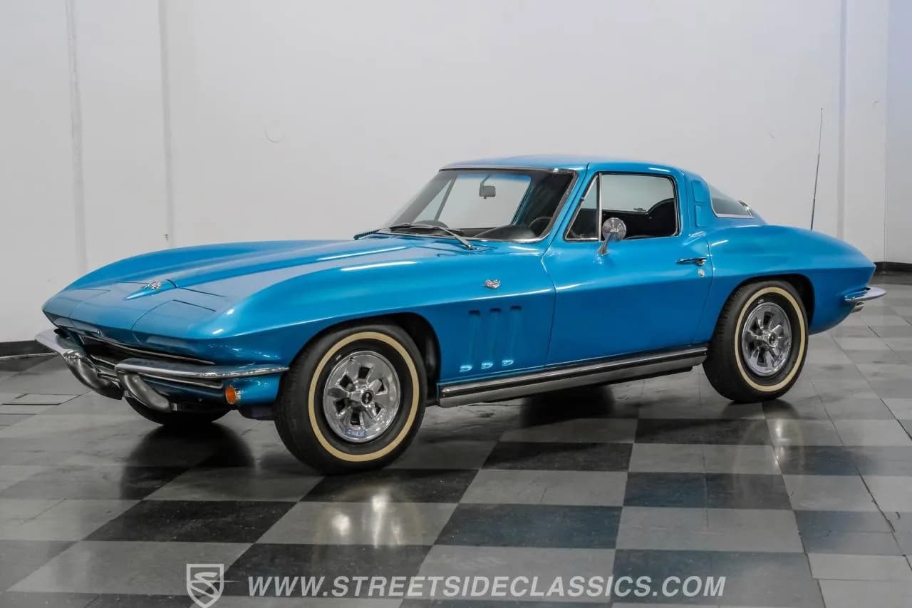 1965 Chevrolet Corvette - Thumbnail 6