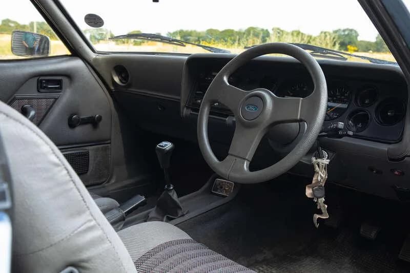 1986 Ford Capri - Thumbnail 2