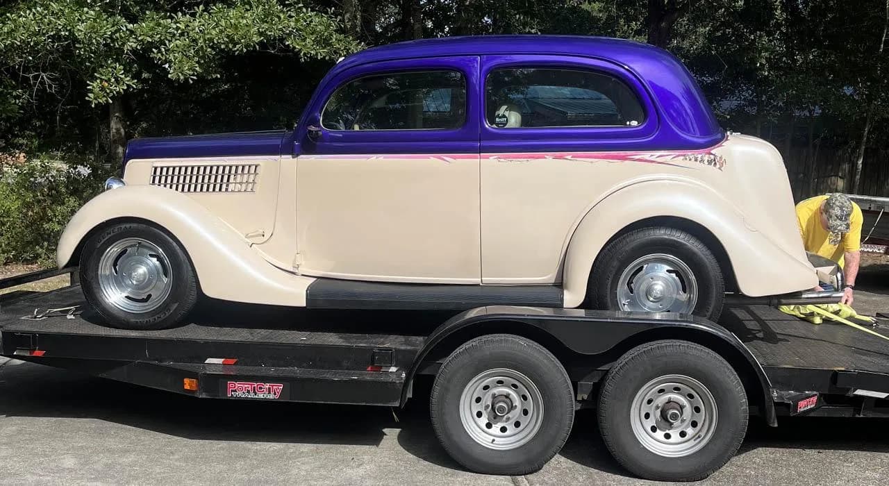 1935 Ford 48 - Thumbnail 6