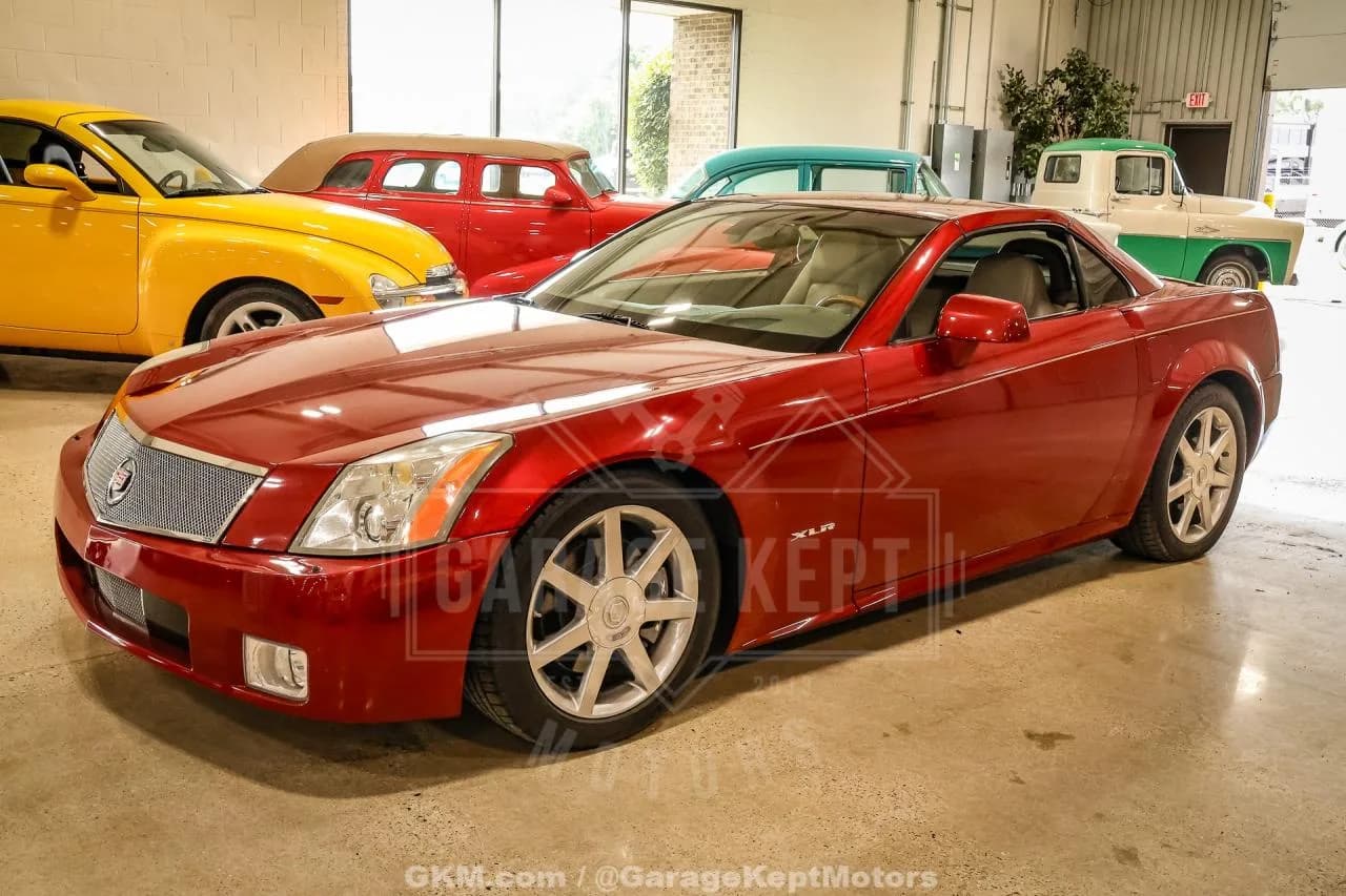 2005 Cadillac XLR - Thumbnail 4
