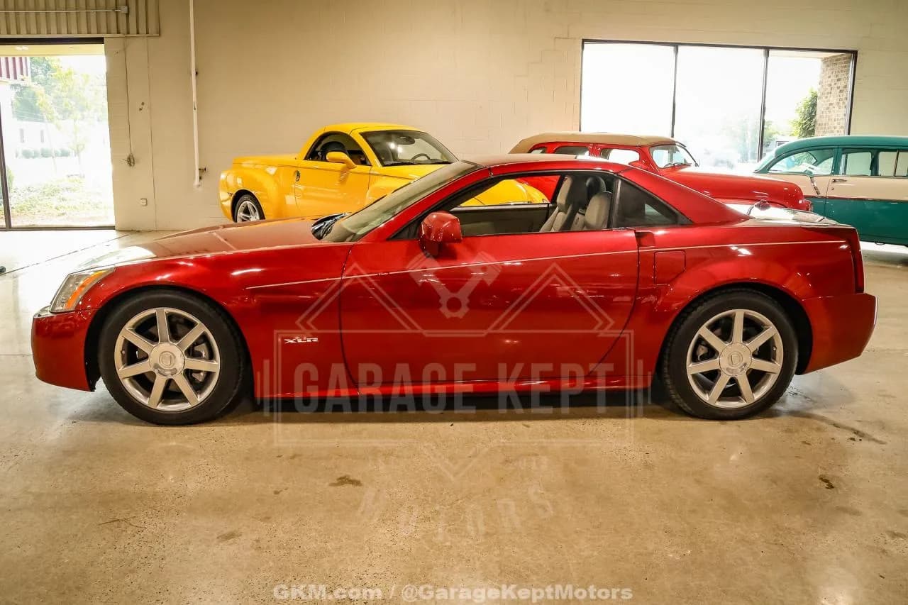 2005 Cadillac XLR - Thumbnail 5