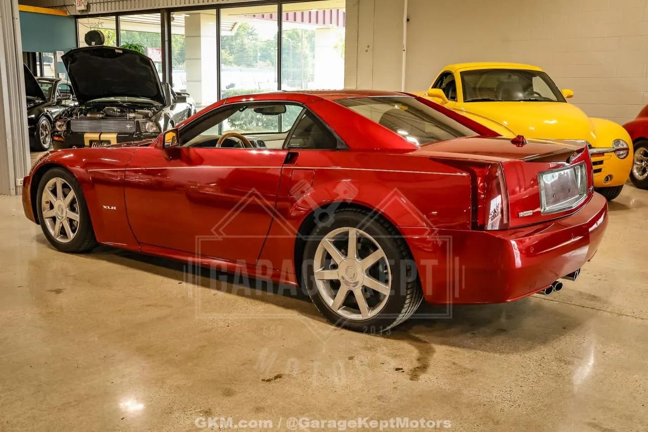 2005 Cadillac XLR - Thumbnail 6