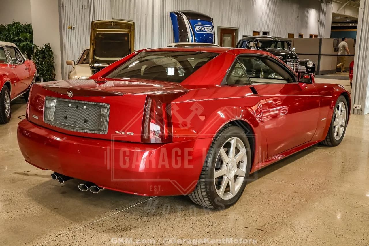 2005 Cadillac XLR - Thumbnail 8
