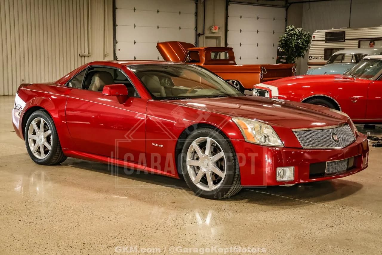 2005 Cadillac XLR - Thumbnail 3
