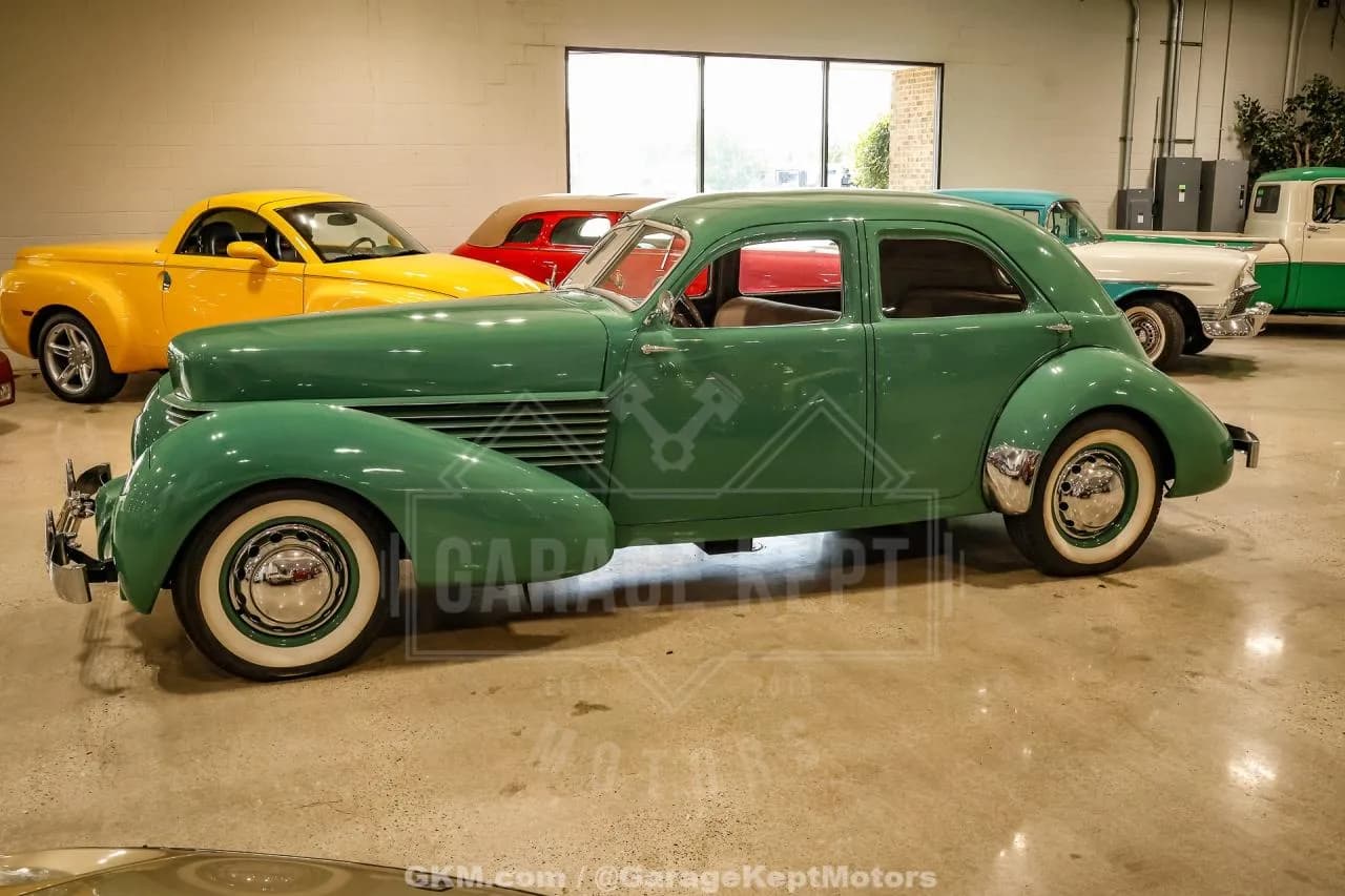 1936 Cord 810 Westchester - Thumbnail 4
