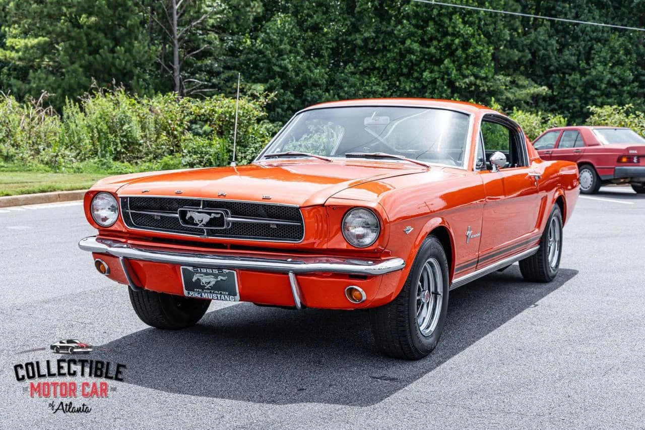 1965 Ford Mustang - Thumbnail 2