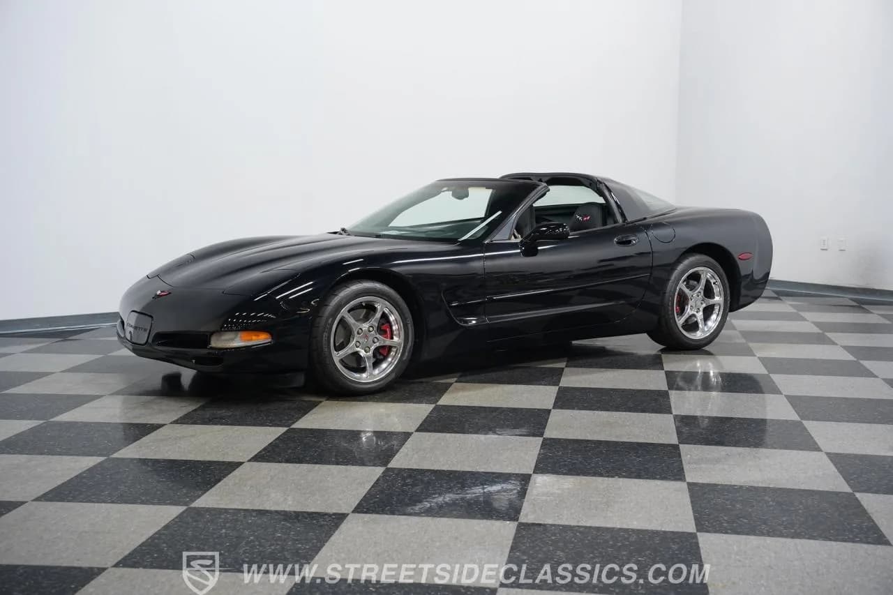 2001 Chevrolet Corvette - Thumbnail 5