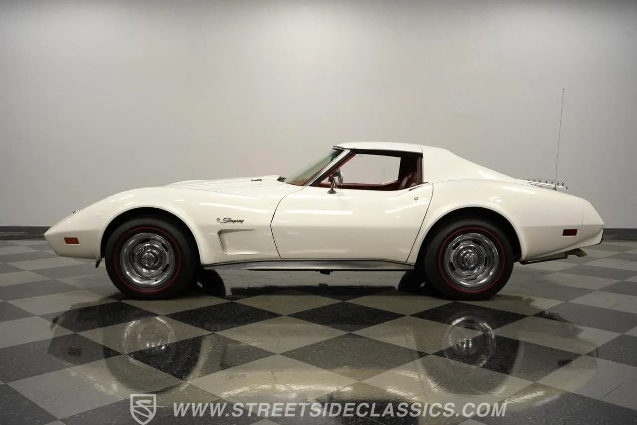 1976 Chevrolet Corvette L48 - Thumbnail 2