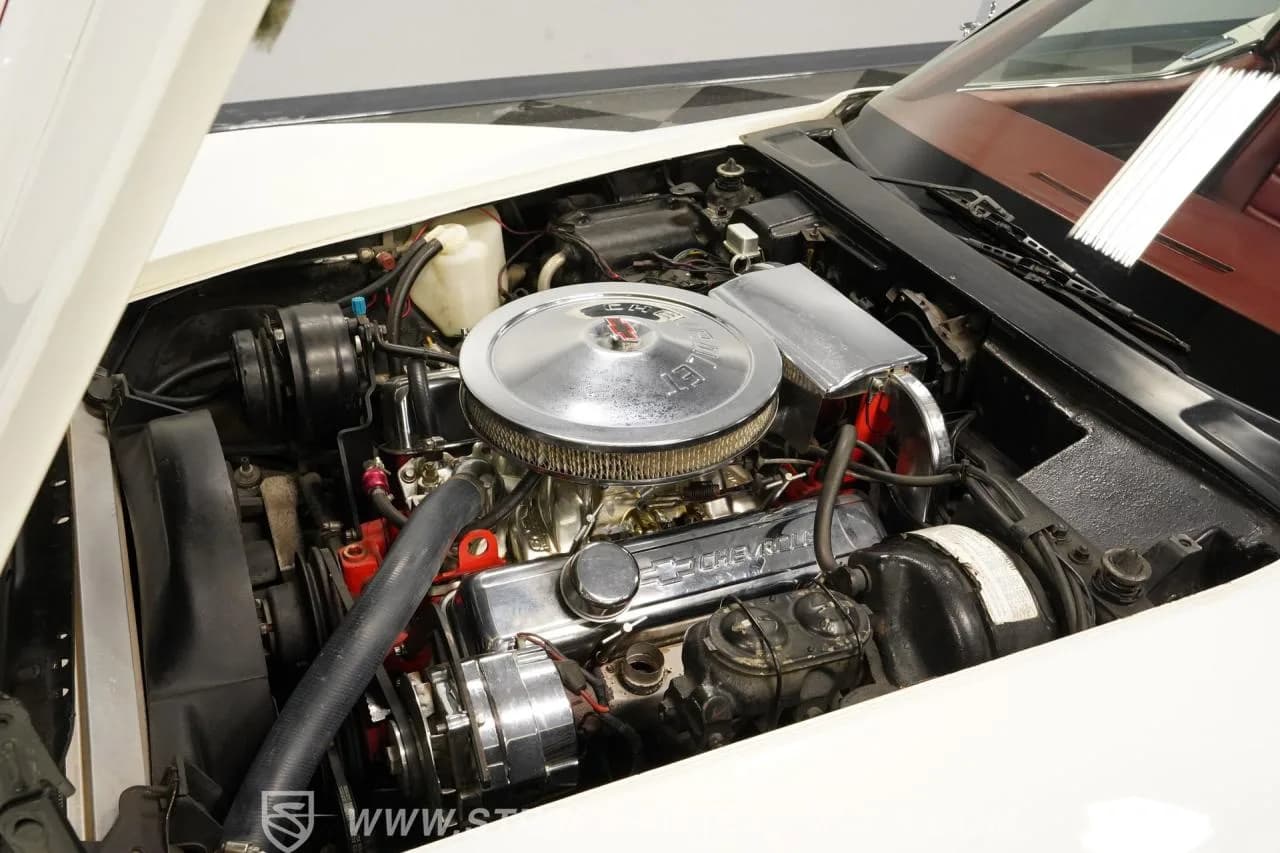 1976 Chevrolet Corvette L48 - Thumbnail 3