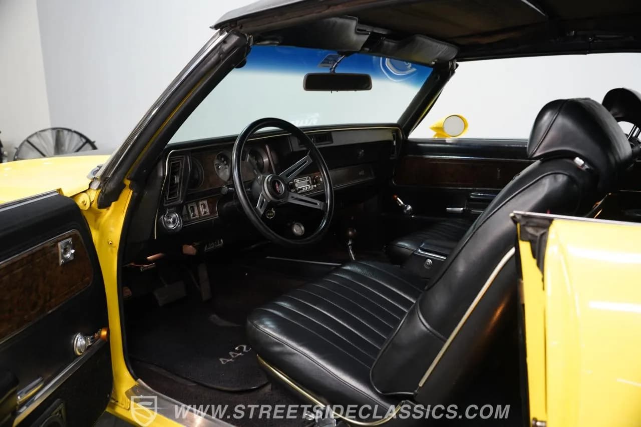 1970 Oldsmobile Cutlass 442 W30 Tribute Convertible - Thumbnail 4