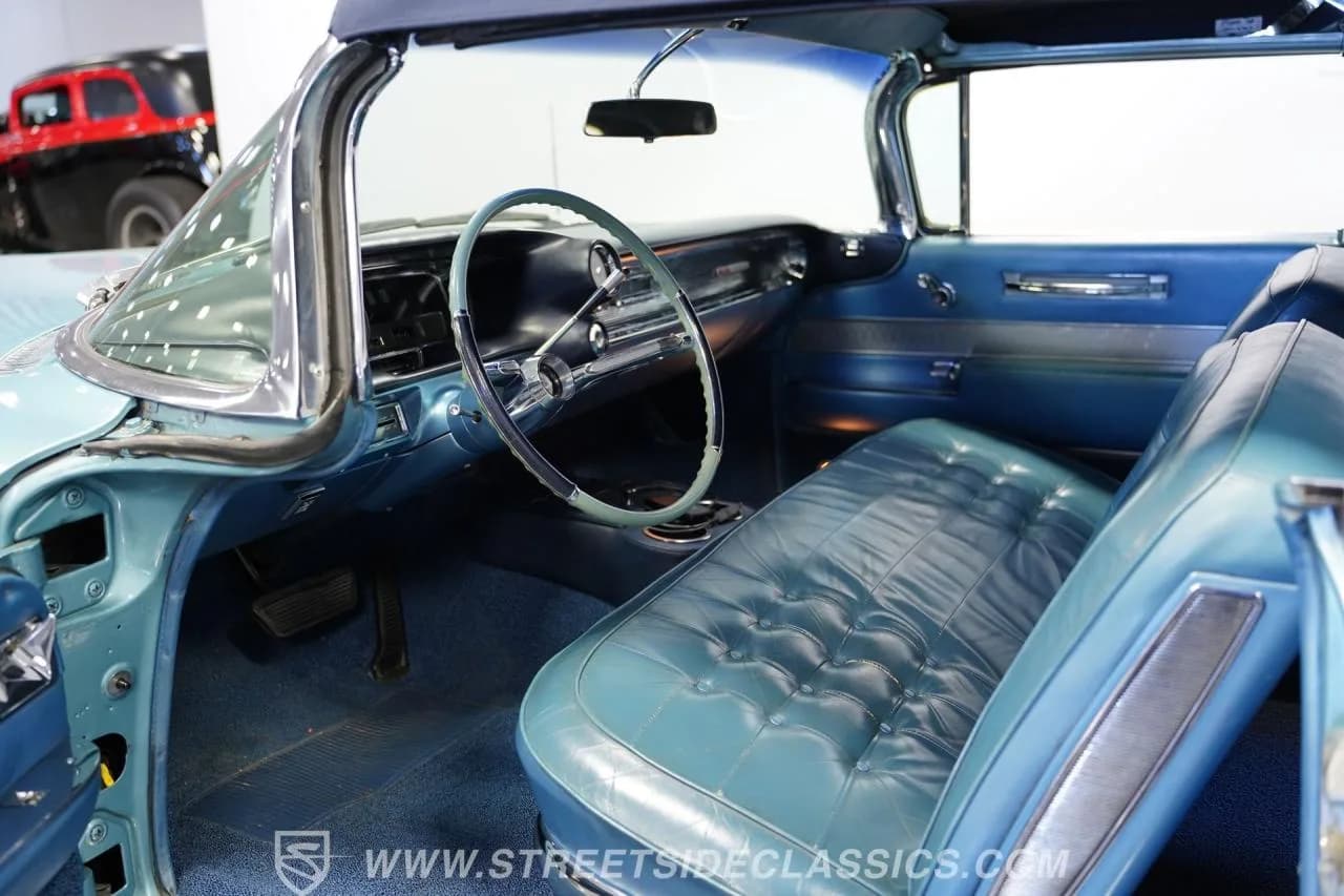 1960 Cadillac Series 62 Convertible - Thumbnail 4