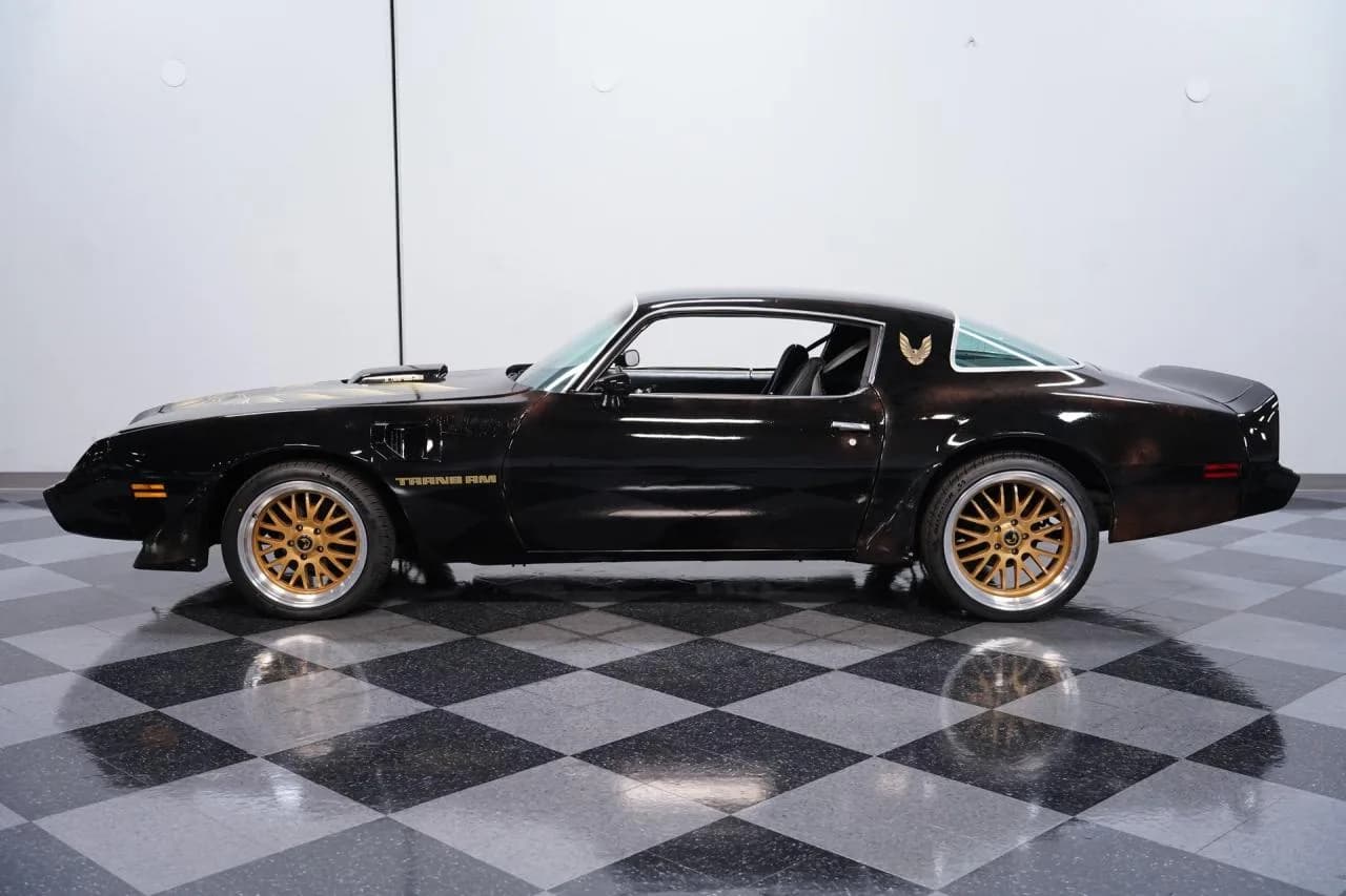 1979 Pontiac Firebird Trans Am Restomod - Thumbnail 2