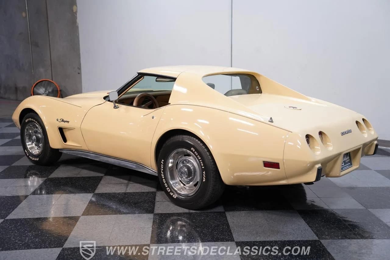 1976 Chevrolet Corvette - Thumbnail 7