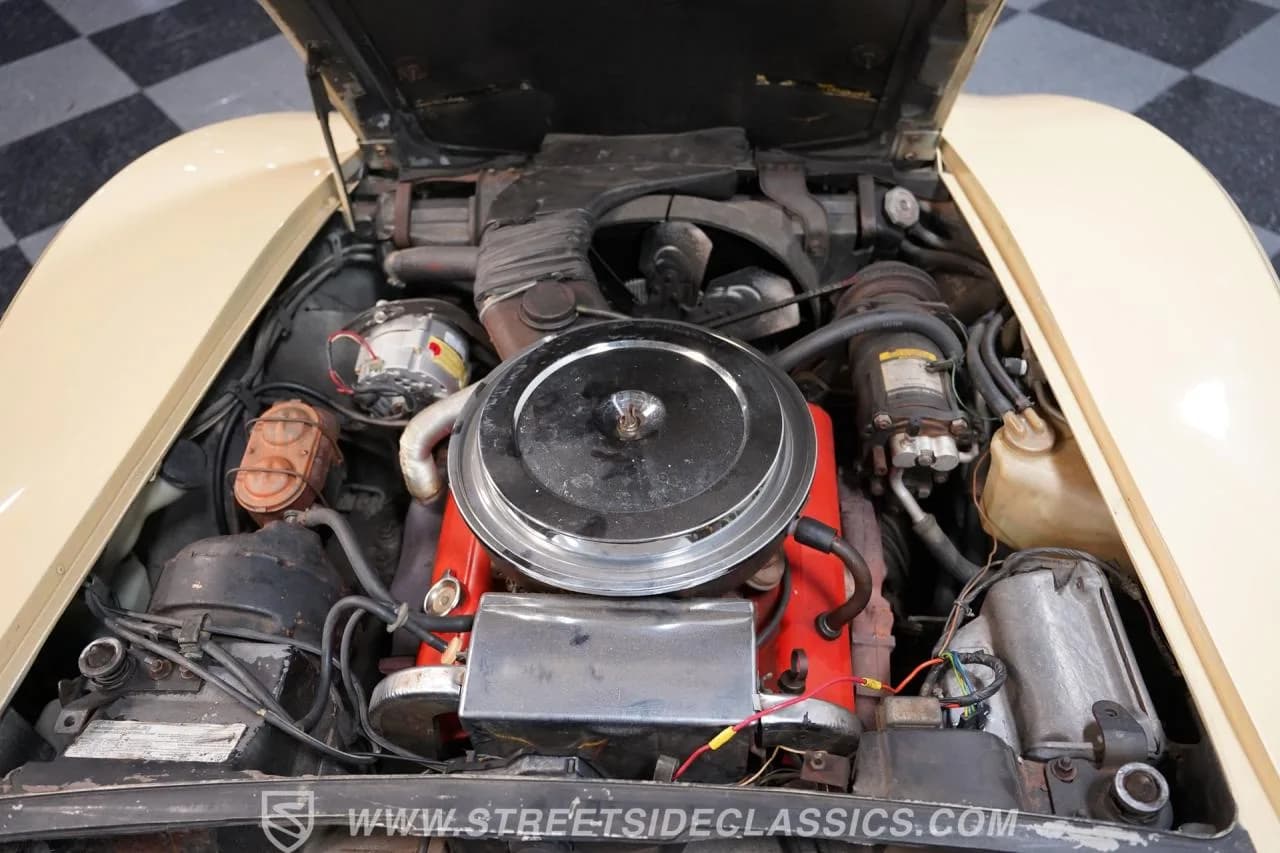 1976 Chevrolet Corvette - Thumbnail 3