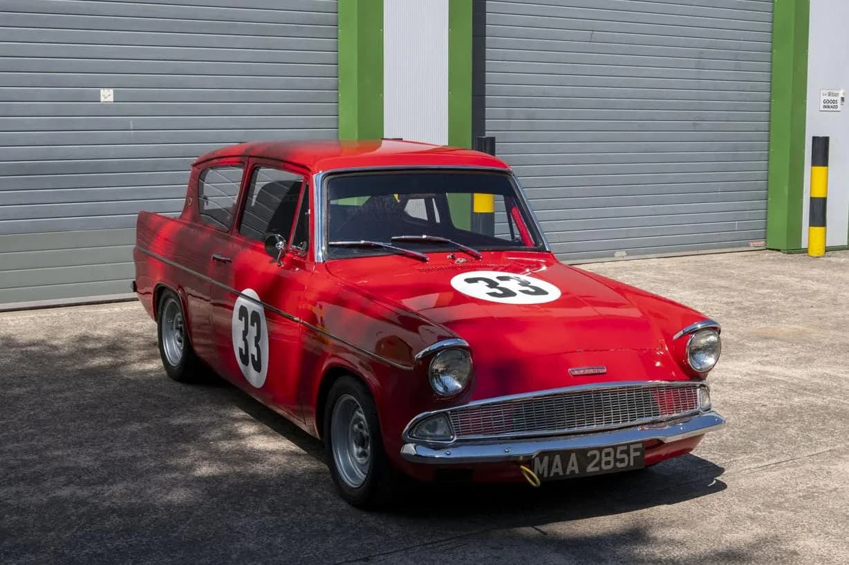 1968 Ford Anglia Super 1200