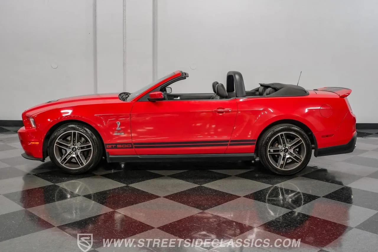 2010 Ford Mustang Shelby GT500 Convertible - Thumbnail 7