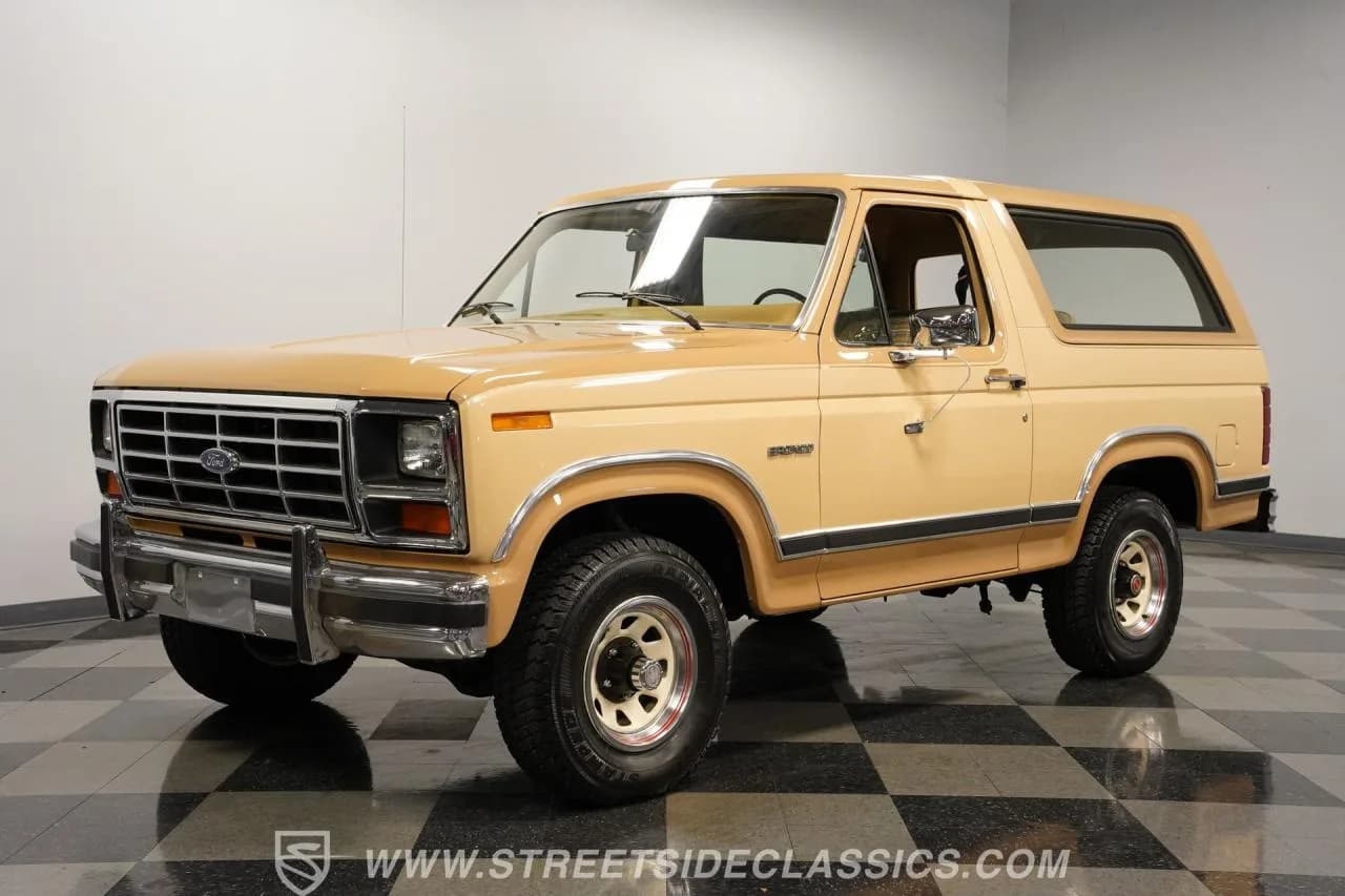 1984 Ford Bronco 4X4 - Thumbnail 5