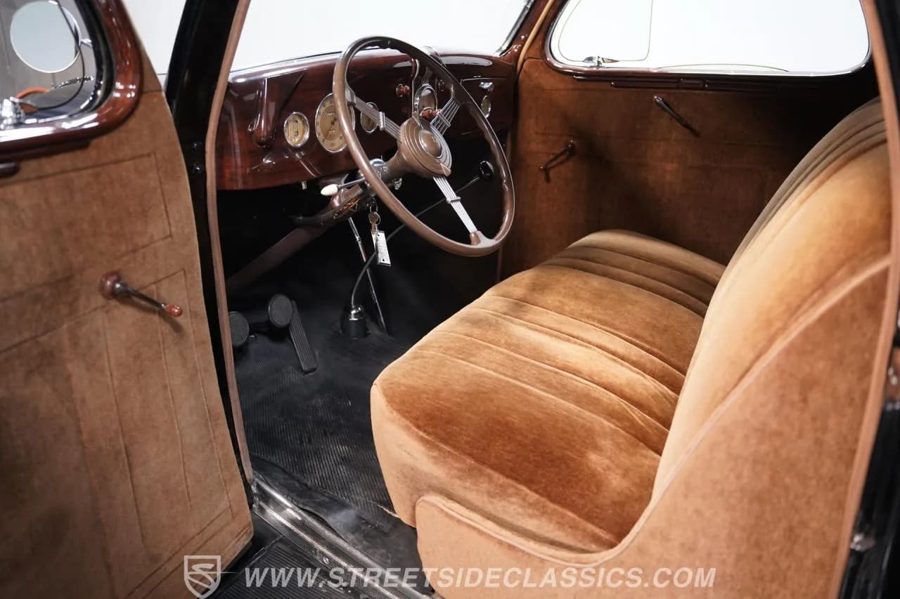 1936 Ford Deluxe 3 Window Coupe - Thumbnail 4
