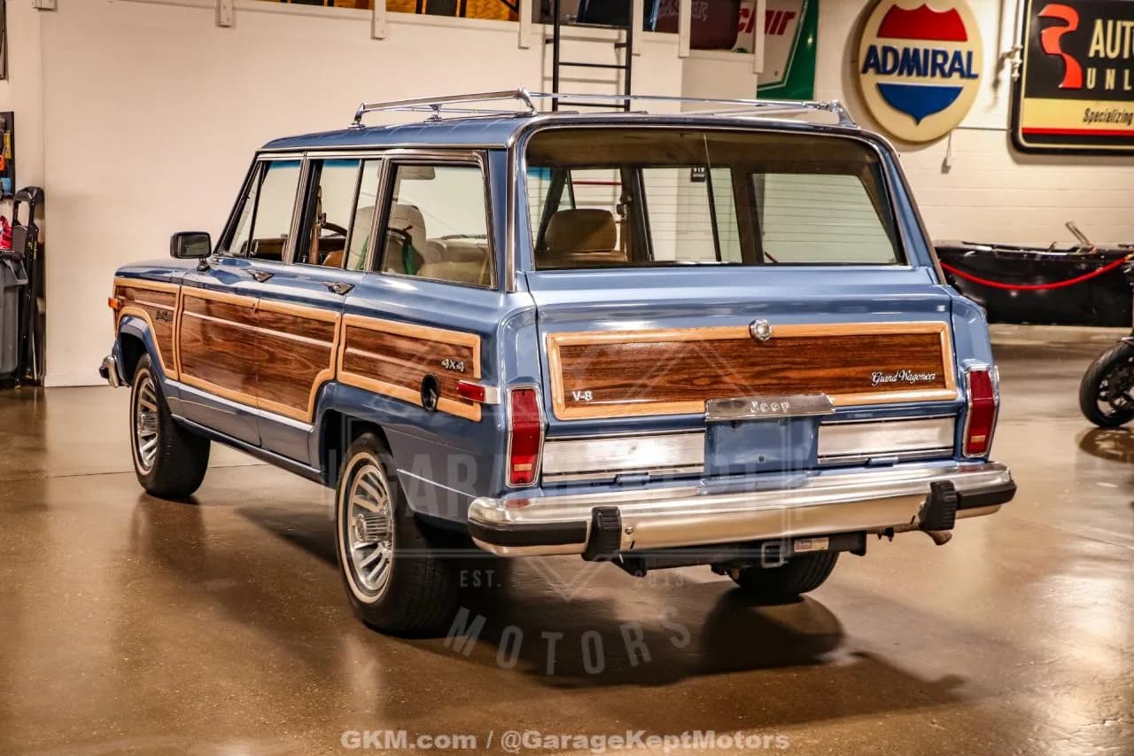 1987 Jeep Grand Wagoneer - Thumbnail 7