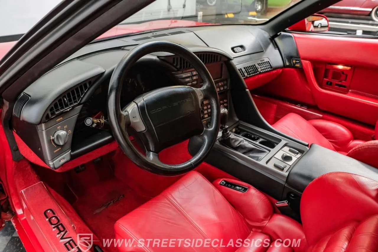 1991 Chevrolet Corvette ZR1 - Thumbnail 4