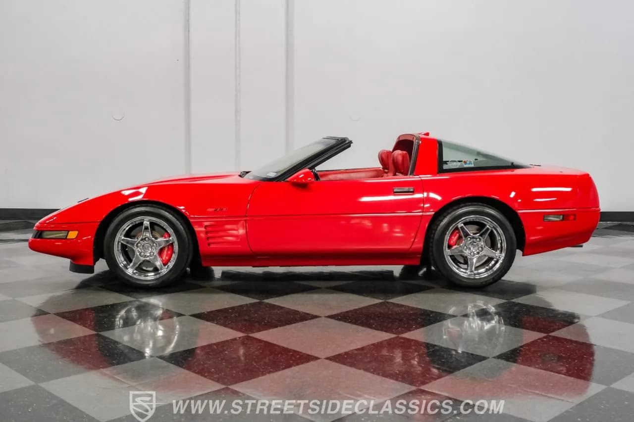 1991 Chevrolet Corvette ZR1 - Thumbnail 2