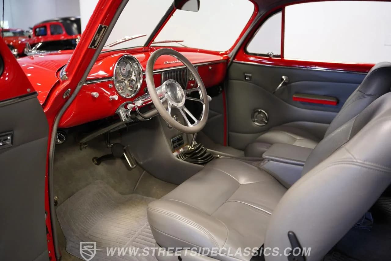 1950 Chevrolet Styleline Sport Coupe - Thumbnail 4
