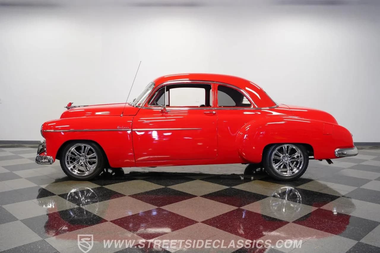 1950 Chevrolet Styleline Sport Coupe - Thumbnail 2