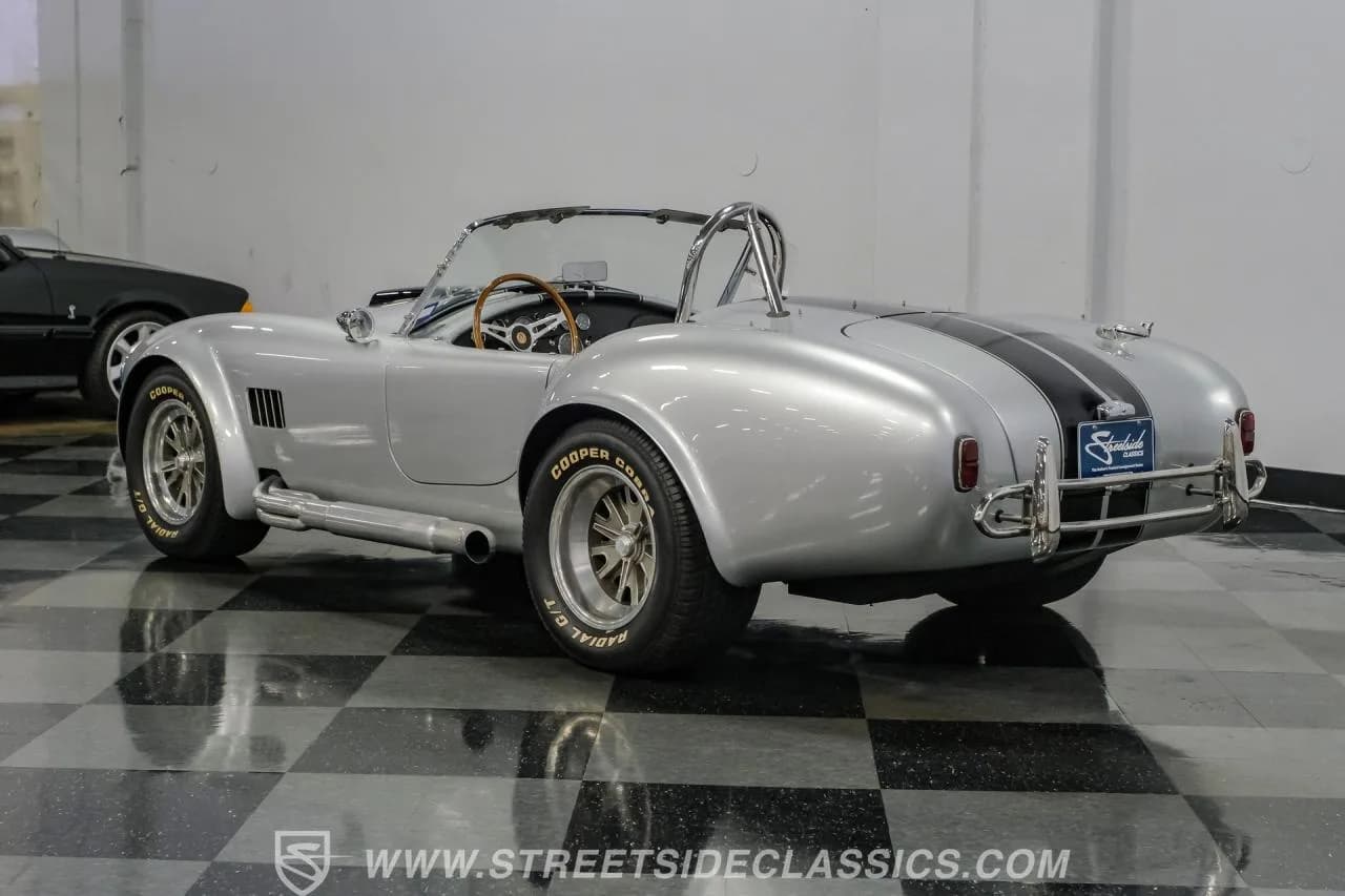 1967 Shelby Cobra Superformance MKIII - Thumbnail 7