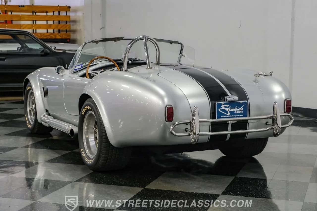 1967 Shelby Cobra Superformance MKIII - Thumbnail 8