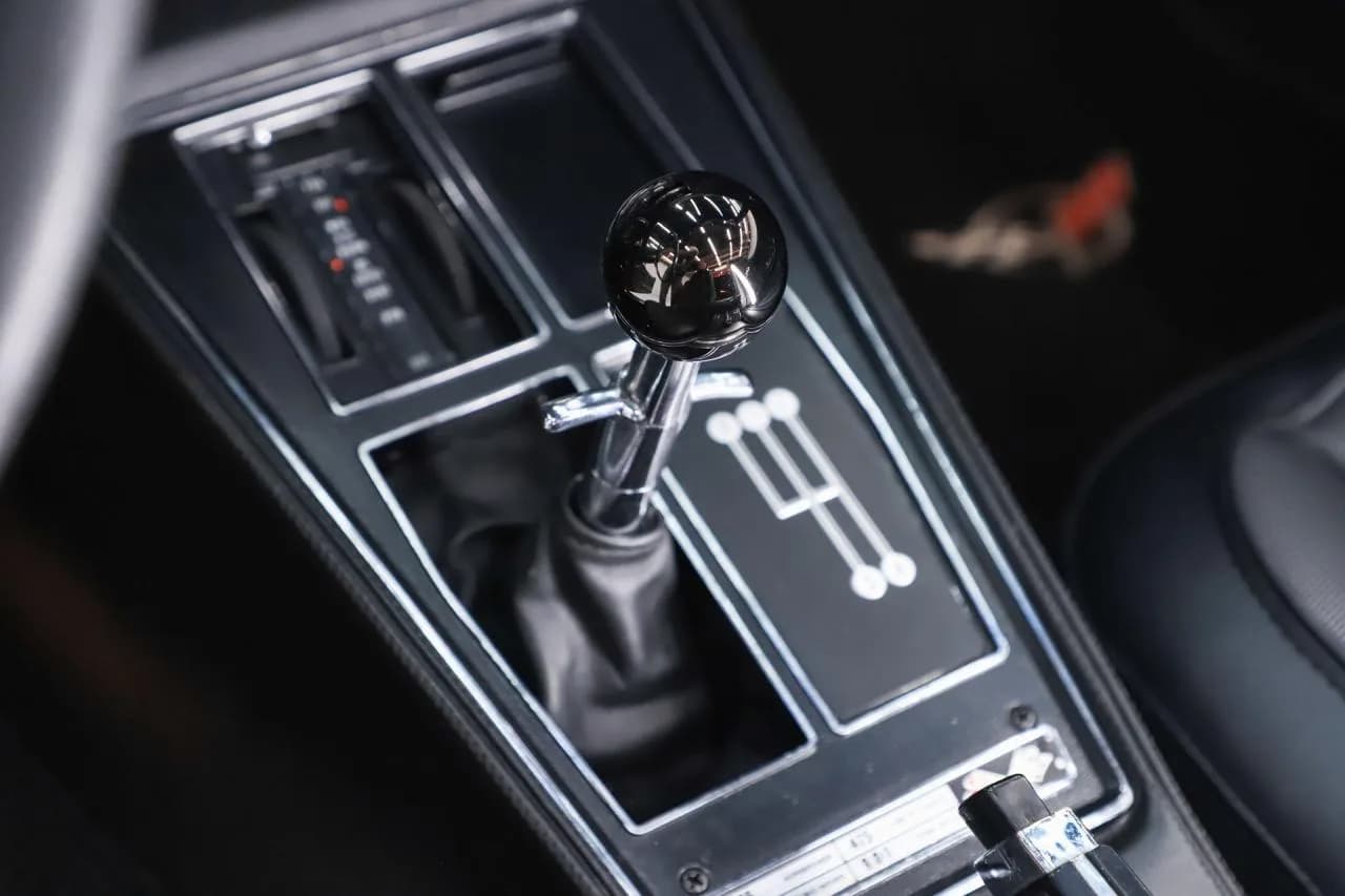 1973 Chevrolet Corvette - Thumbnail 4