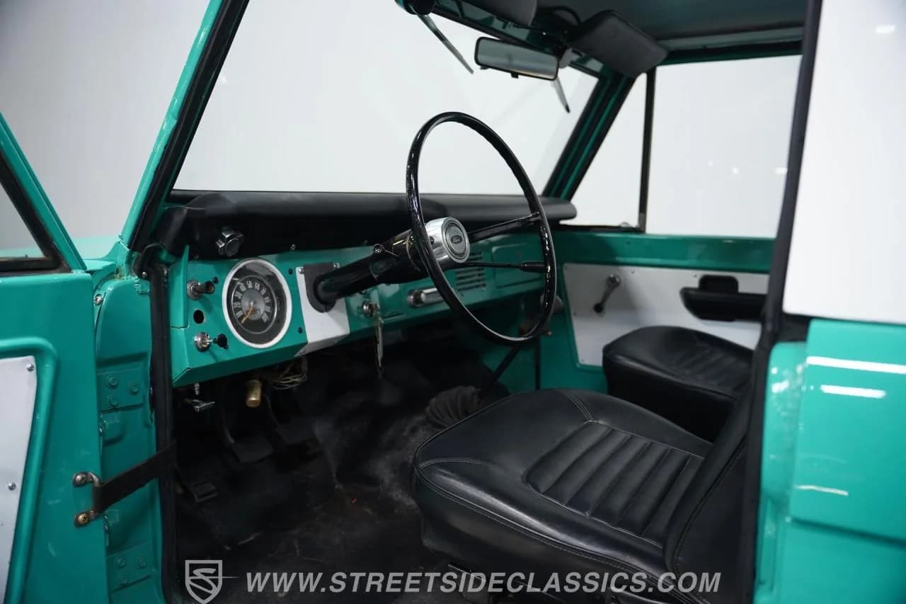1966 Ford Bronco Half-Cab 4x4 - Thumbnail 4