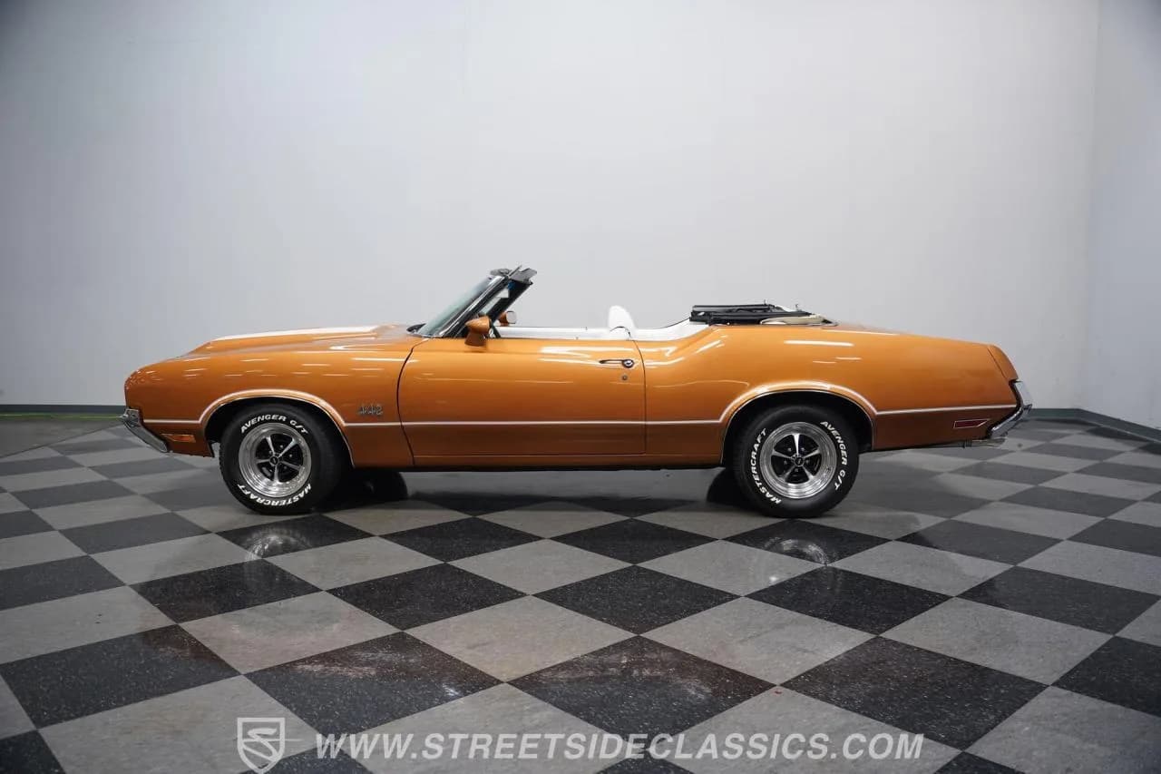 1972 Oldsmobile Cutlass 442 Tribute Convertible - Thumbnail 2