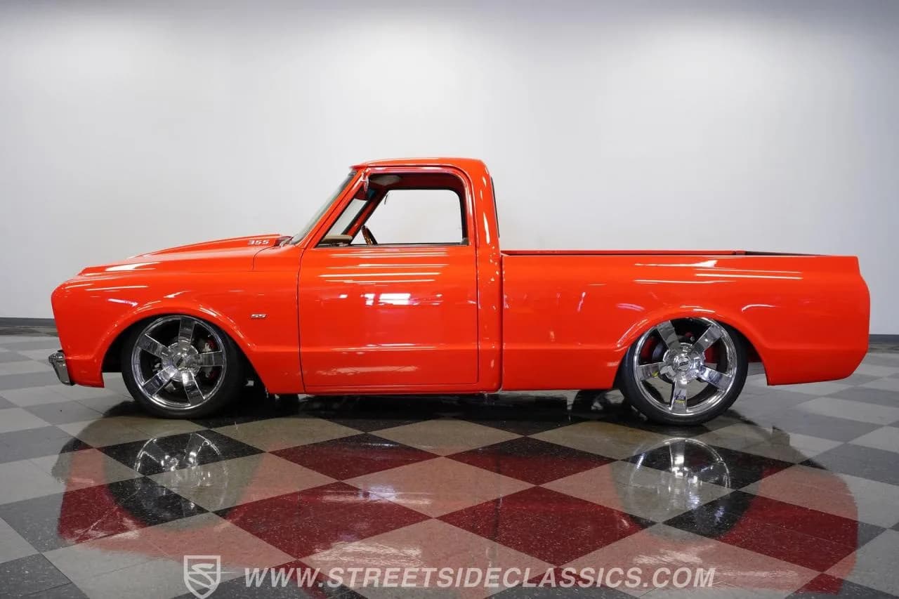 1968 Chevrolet C10 Restomod - Thumbnail 8